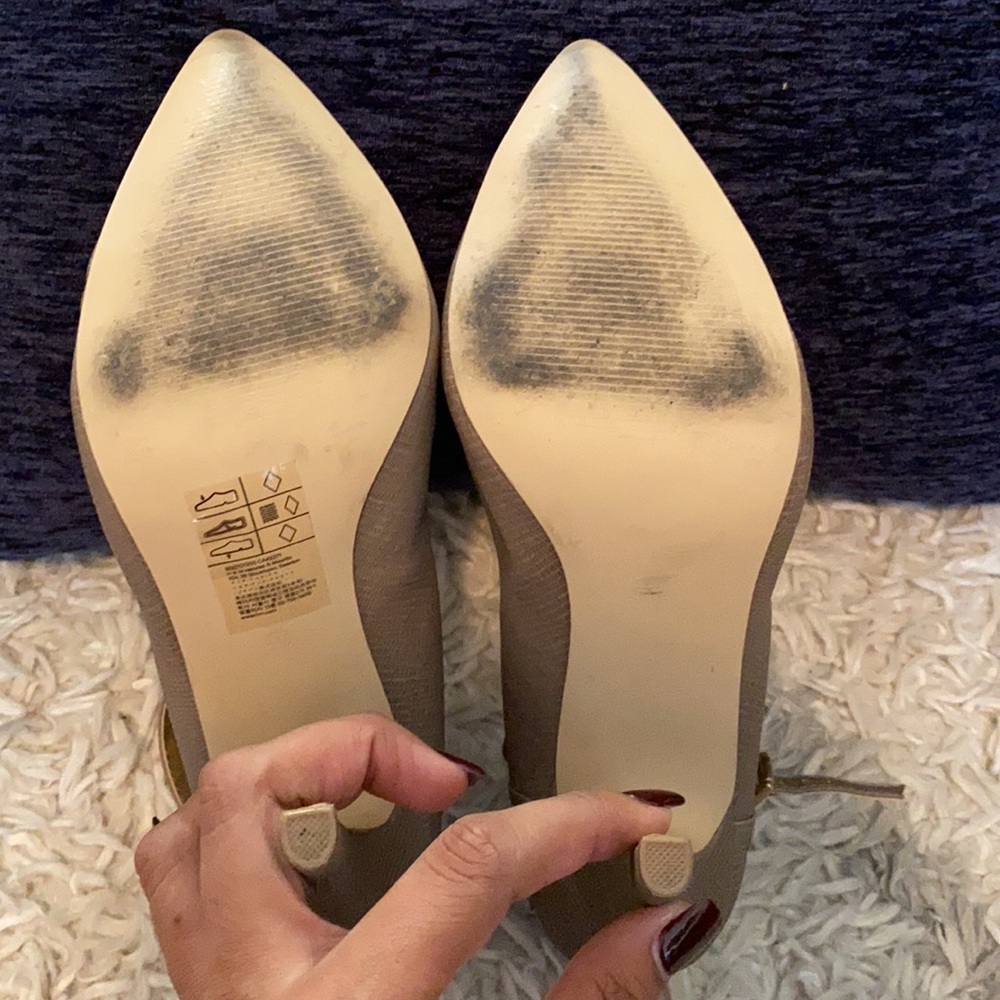 Heels - Picture 3 of 4